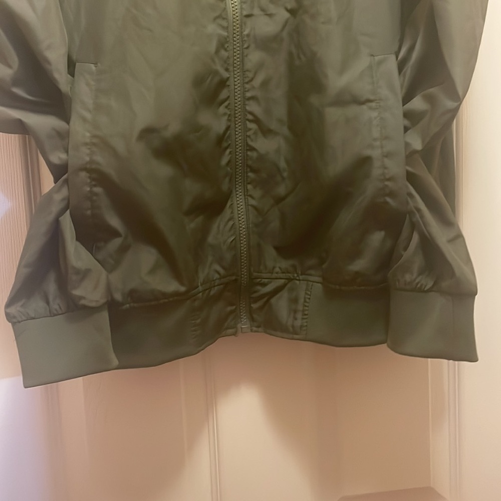 Stylish Olive Colored Nylon Jacket - image 3